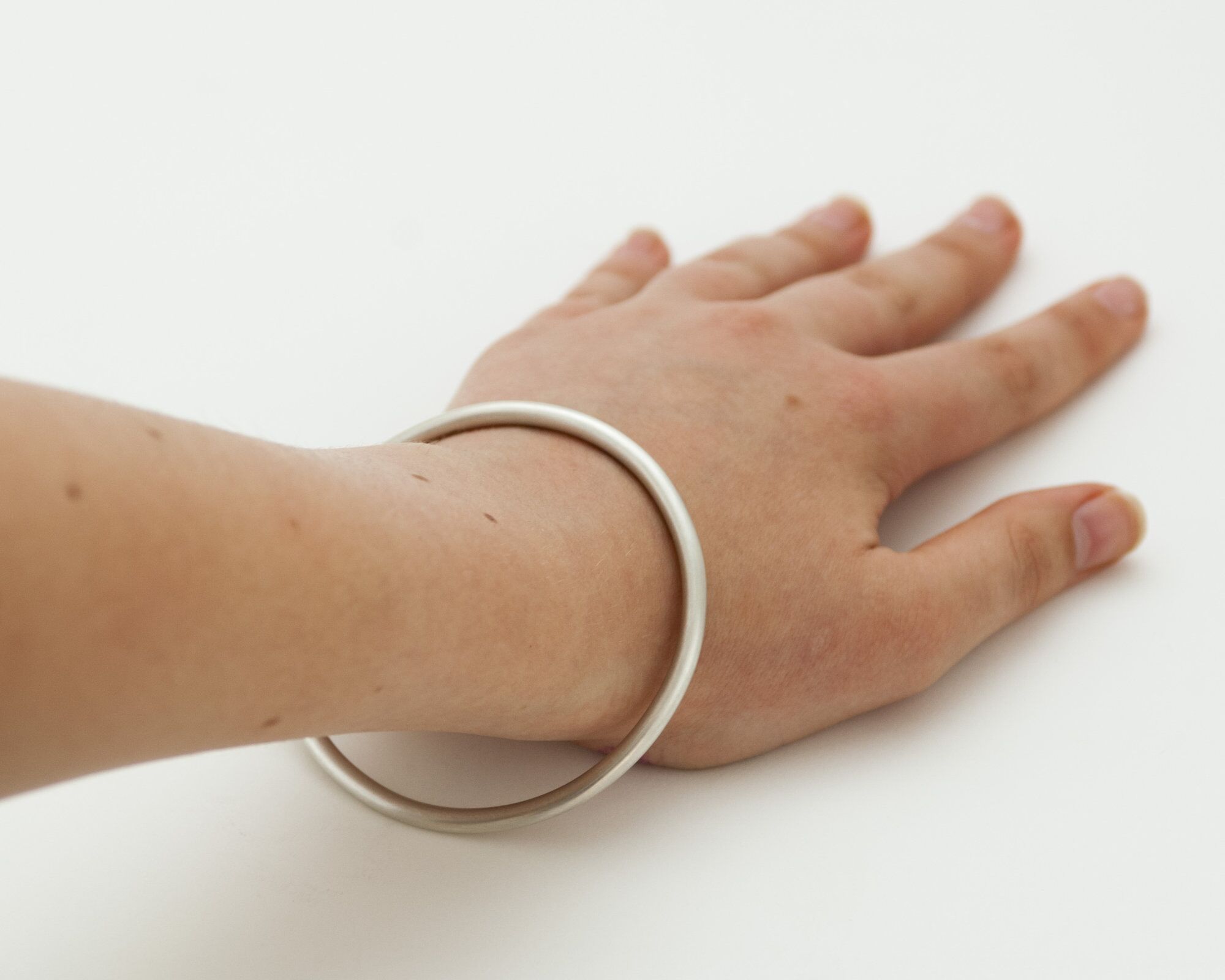Solid Silver Hammered Bangle - Eden 4 5 Eden 4 Heavy Solid Silver Handmade Chunky Silver Bracelet. London Hallmarked. 4mm