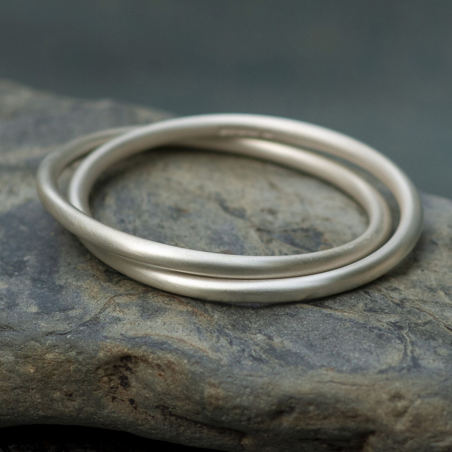 Solid Sterling Silver Interlocking Bangle - Eden 5 1 The Eden 5 Solid Silver Interlocking Bracelet 2 x 5mm wide